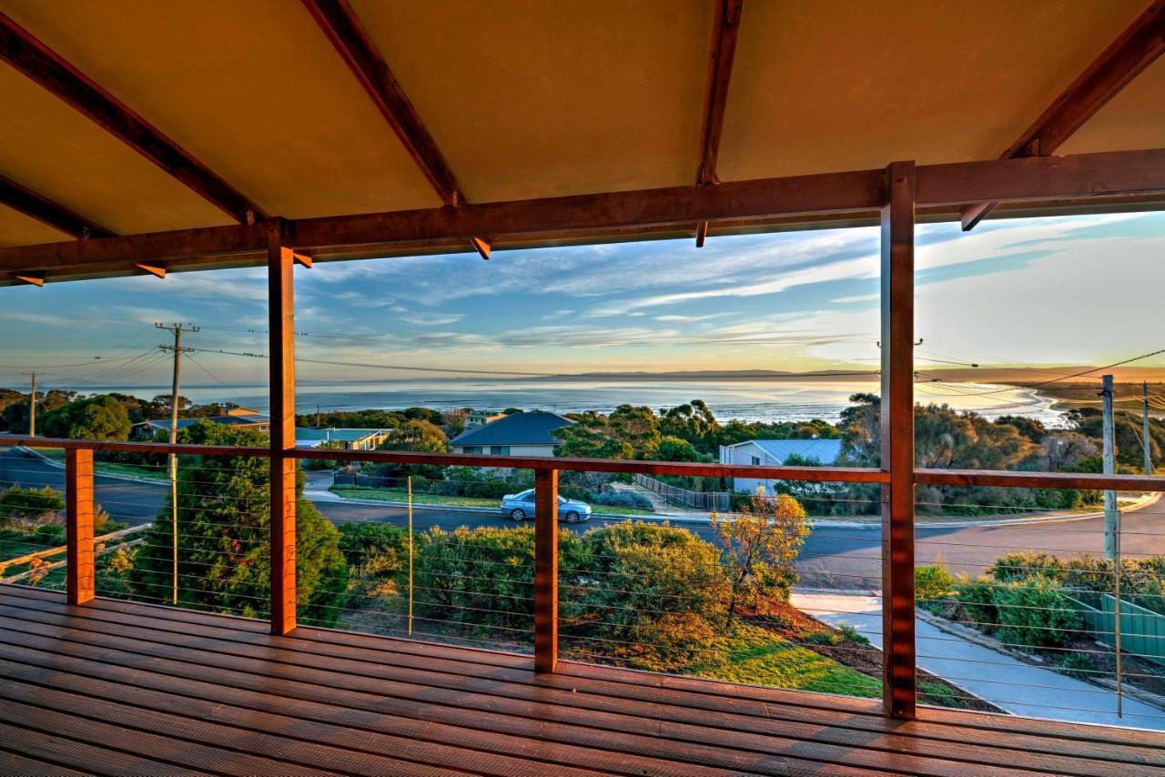 Zenith Villa Coles Bay Exterior photo